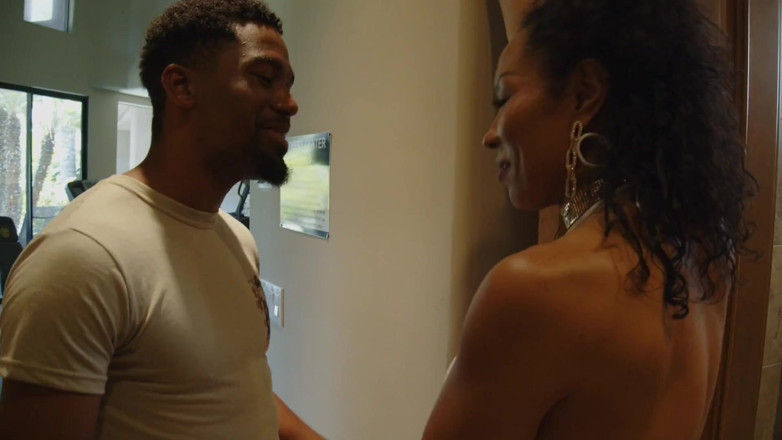 Darrenblazeent: My Football Coach Blasian Wife Likes to Fuck BBC