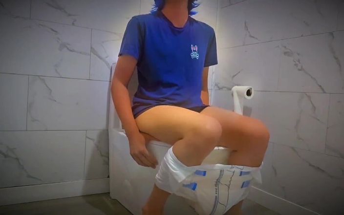 Kinkytwinkpamps: Emo twink rör blöja medan du drömmer