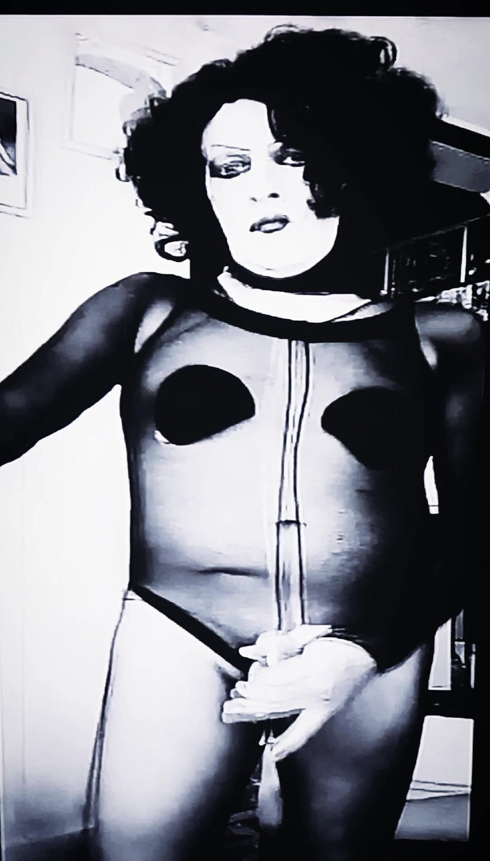 Bizzarra studios: Retro TV Kink
