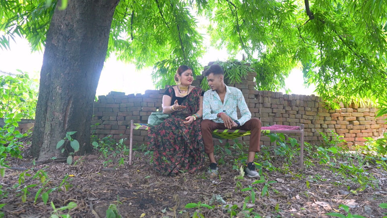 JAYESH GUPTA: Romance no interior