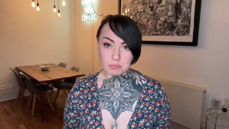 Miss Valentina: Залиште свою дружину