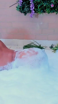 Foam Butt Shake
