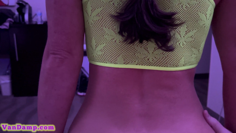 Pervy POV: Туга дупа, веселі цицьки, підтягнута студентка, експлуатована