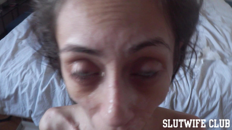 Slutwife Club: Szorstka sesja facefuck z uległym Brat Candie Cross w skarpetkach...