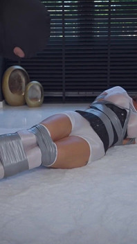 Charlie Monaco - Android teleportato nei guai nel bondage