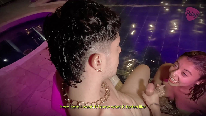 Pelaje mix: Merman Eats His Mermaid Friend's Pussy, and Then She Gets...