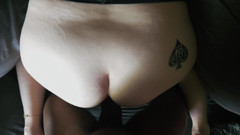 Missi Rae: POV Couch Piesek BBC Międzyrasowy BBW spust na tyłek Quickie
