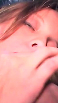 Çiftçi porno yıldızı Petty ile kadın arıyor