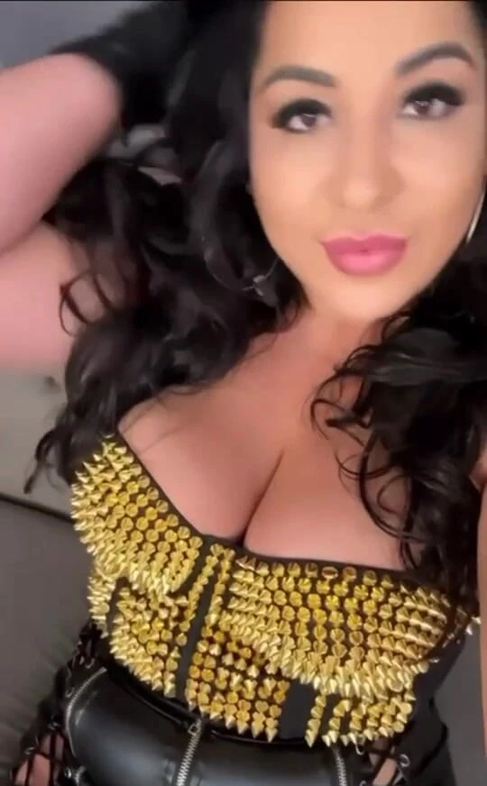 LadyAyse5: Gloves Lover