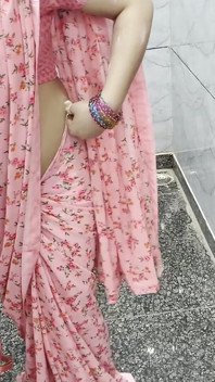 Hàng xóm xinh đẹp; Vợ bị đụ trong lễ hội Holi