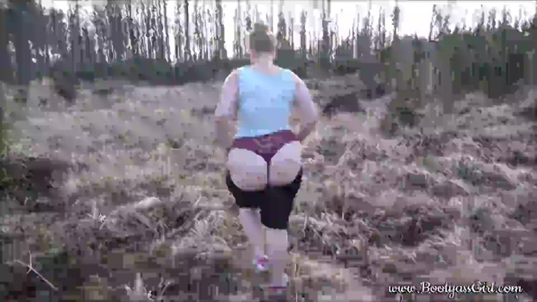 Bootyass Girl: 자연에서 따먹기