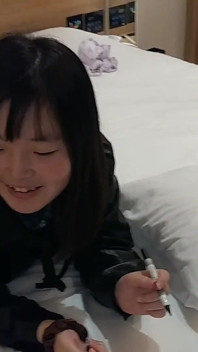 Saku-chan l’uniforme aime le dos