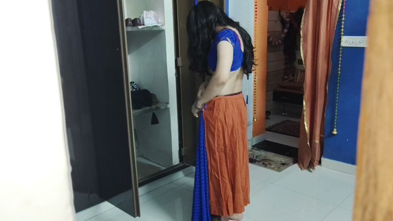 Ruhika Backbencher: Viral Video of a Hot Desi Bhabhi Putting on a...