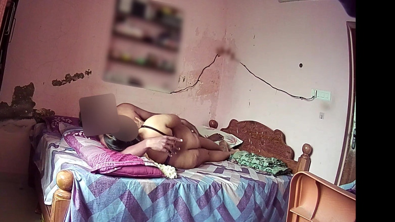 Black & white desicat: 남인도 마누라를 따먹는 거유녀