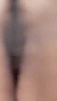 애널과 털이 무성한 보지 자위