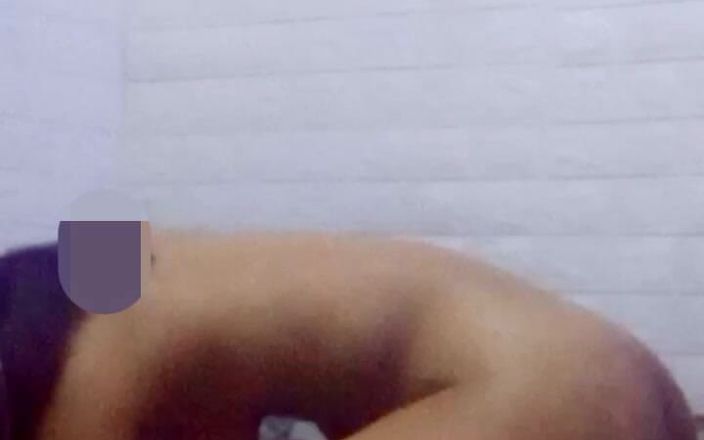 Cocktail sex: Přítelkyně mého přítele miluje jízdu na mém péru