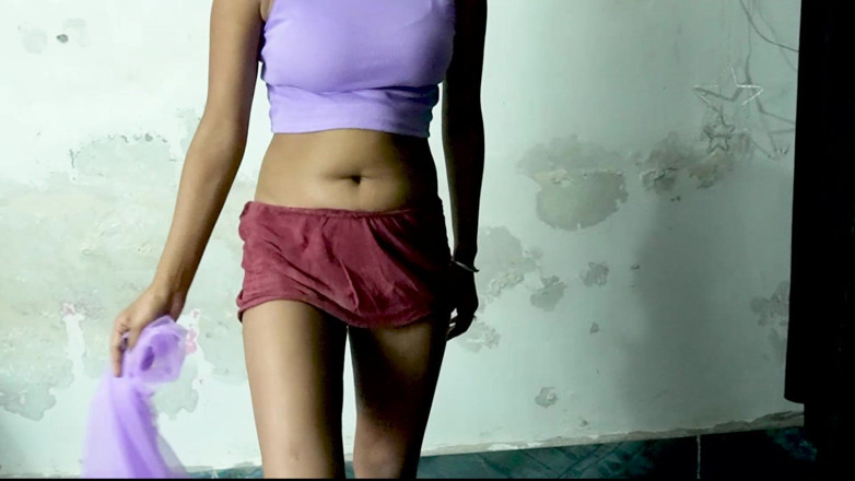 Neha Gupta: Hermanastro follado mientras se cambia de ropa