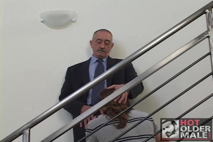 Pantheon men: Pappa jagar 4 trappmästaren