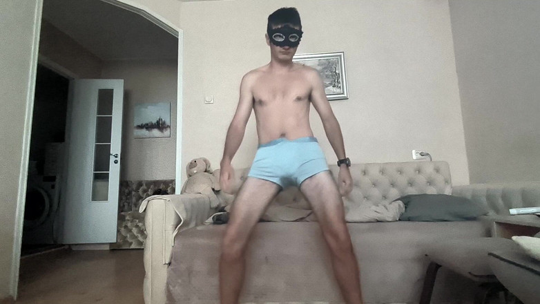 webcamboy98: Maskierter junge schüttelt einen schwanz