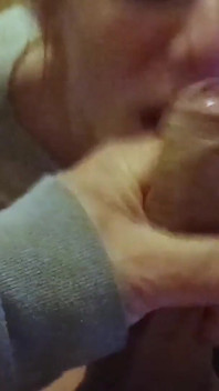 Compilation amateur, bâillonnement profond et MILF trempée de sperme