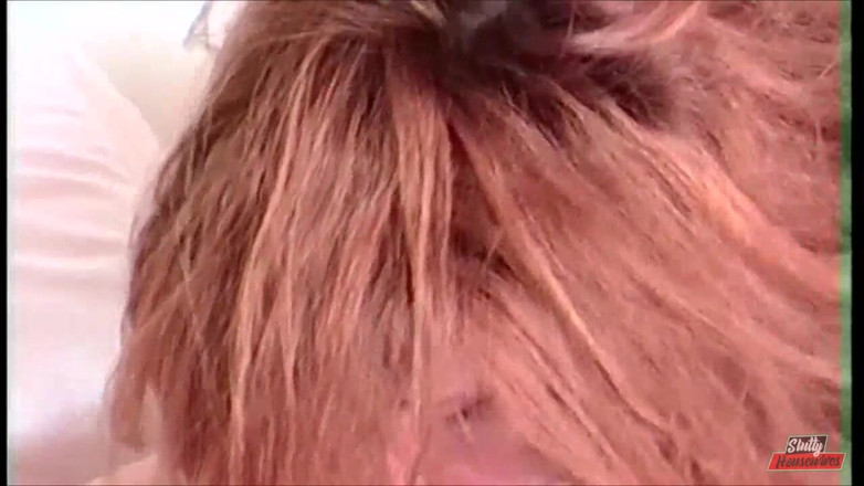 Vere Casalinghe Italia.: Balls flapping while being fucked turns her on