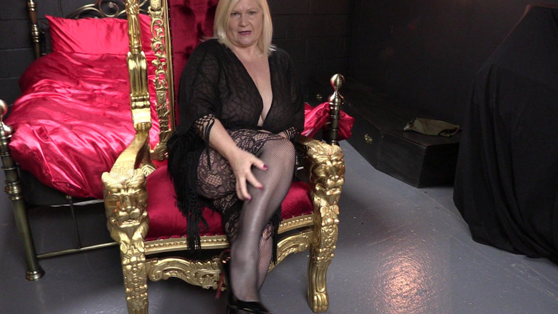 Lacey Starr productions: Dungeon Solo dalam stoking badan hitam