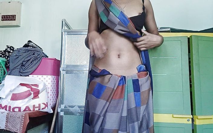 Desi Girl Fun: Fată sexy studentă în sari