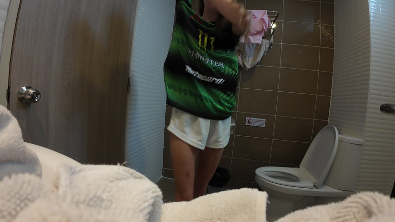 ScottishSweetie: Uctívej Svou Paní a Umyj Mi Kundičku