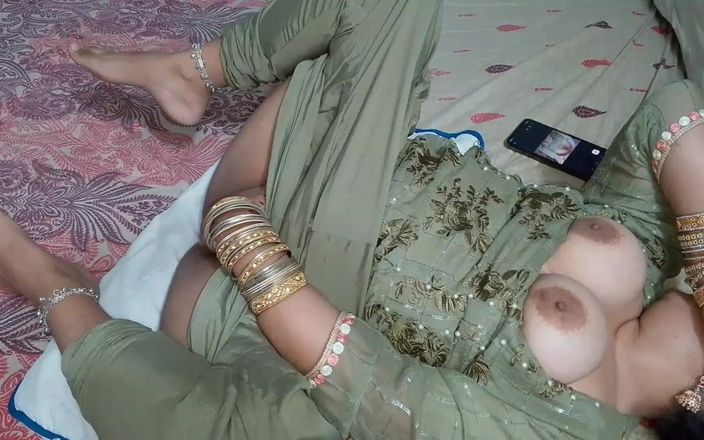 QueenbeautyQB: Üvey anne üvey oğluyla sert seks hayal ediyor