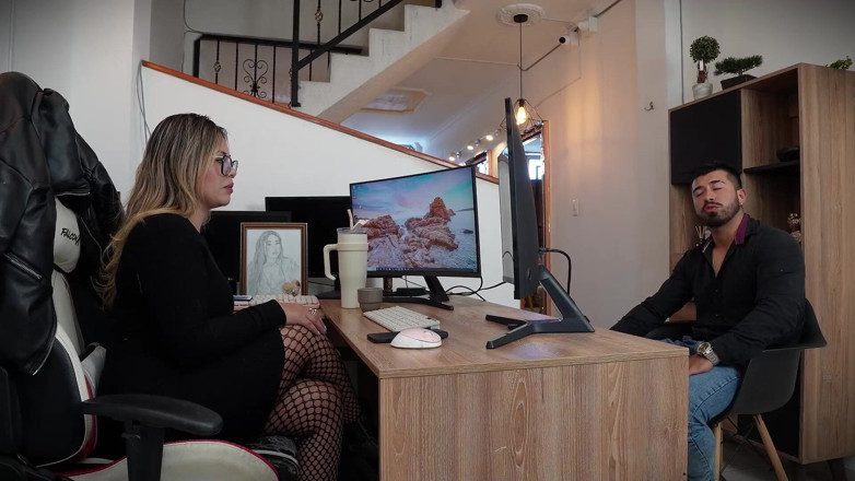Juliana Rose: Jovem inexperiente vai se inscrever para um emprego, mas é rejeitada,...