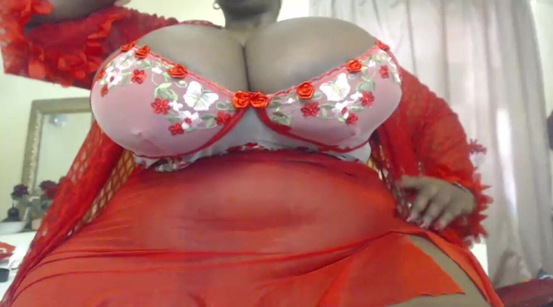 Legendary Booty Overdose: Tette giganti che rimbalzano