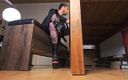 Kinky femboy 25: Возбуждается в офисе и кончает на высоких каблуках