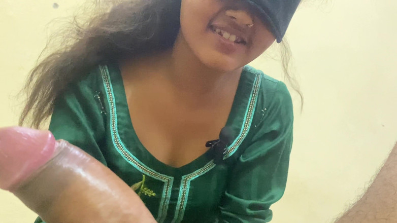 Aliya: Kamarád mě viděl, jak se prstím při relaxaci