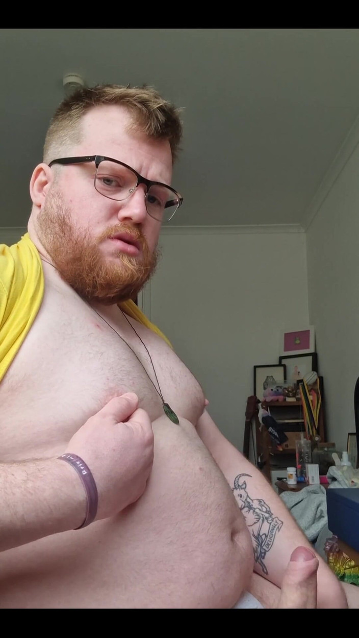 Touchstone: बहुत कामुक हो गया