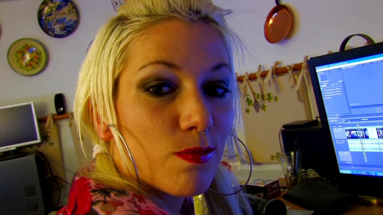 German amateur - 100% German hardcore videos: สาวผมบลอนด์หีแพงในชุดสีฟ้าโดนเย็ดหี