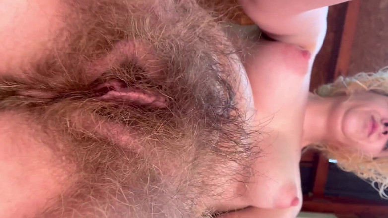 Cuteblonde666: Suja buceta peluda no seu rosto