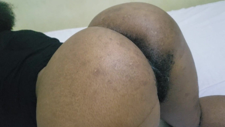Lovemina: BBW Booty Queens tar värmen med varje studs