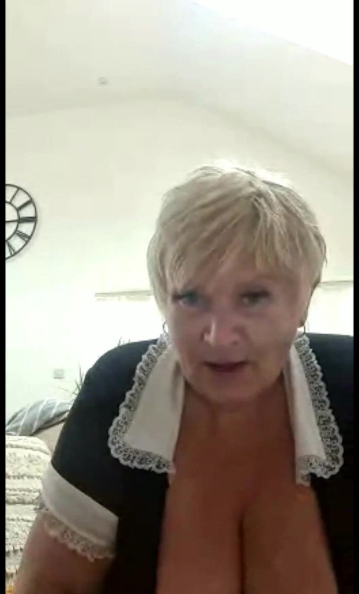 Uk Joolz: Трансляция началась 11/03/2022 09:28 Горничная Joolz XX