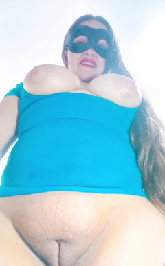 Valery Saenz xxx: 有氧运动和更多的有氧运动不穿内衣！
