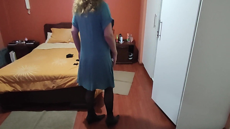 Ardientes69: Eu venho para casa do trabalho animado e eu me...