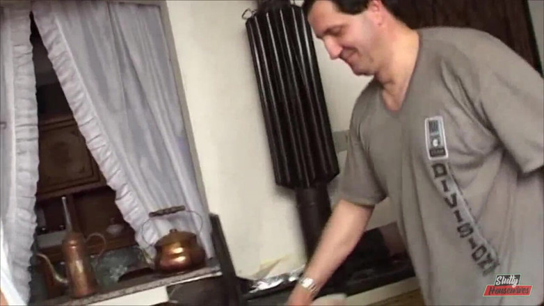 Vere Casalinghe Italia.: Après-midi de sexe pour ce couple amateur d'inconnus