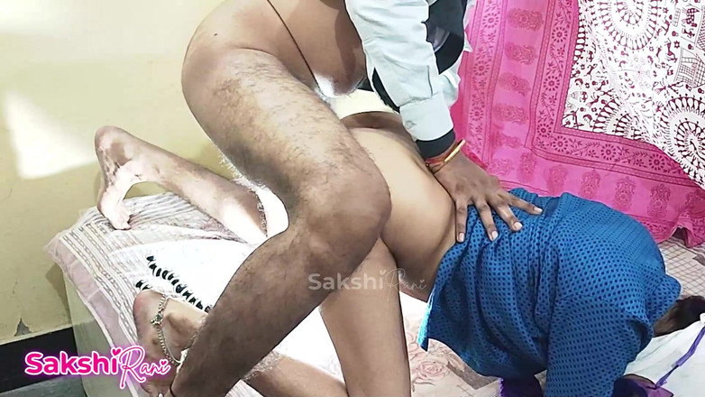 sakshi_raniii: Indická desi žhavá sexy macecha odešla, když viděla, jak se převléká....