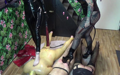 Domina Lady Vampira - SM Studio Femdom Empire: Ketaatan Mutlak 3