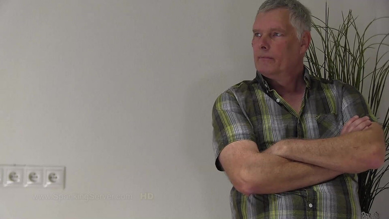 Spanking Server: Frustate sul culo di vicky 31232