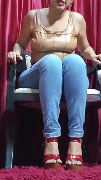 Tôi đi tiểu trên quần