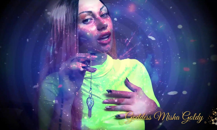 Goddess Misha Goldy: Справді заворожує, досвід інструкції з дрочки! З моїм чарівним заклинанням кожен удар принесе вам більше екстазу