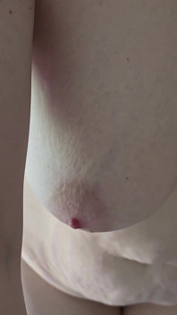 Geile Mollige Ehefrau Benutzt Ihren Dildo Bis Zum Intensiven Orgasmus