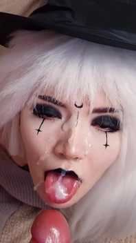 The Secret of the Eternal Beauty of the Elf Witch Is Hot Cum on Her Face After a Week of Abstinence