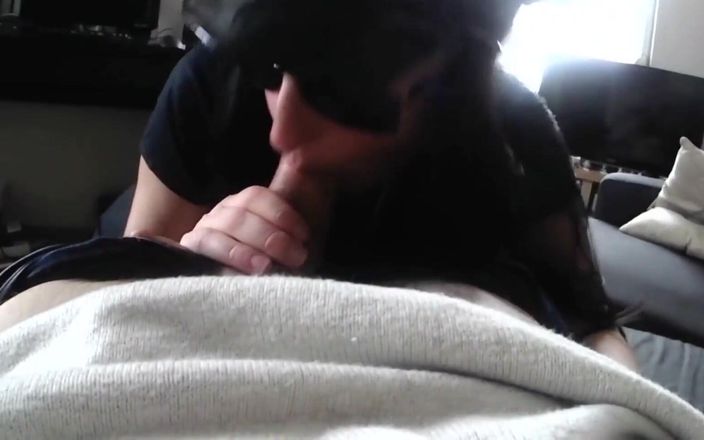 Nini Divine: Anální sex pro milf policejní dívku, která saje a dostane...
