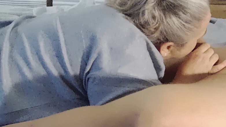 Ramblin Rows: Aksi blowjob yang terdengar lebih banyak